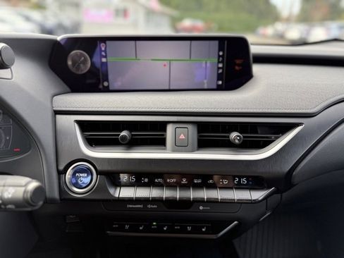 Used 2021 Lexus UX 250h w/ Luxury Package image 19