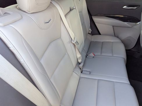 Used 2023 Cadillac XT4 Premium Luxury image 14