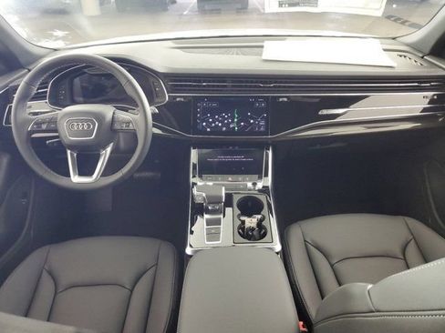 Used 2025 Audi Q8 Premium w/ Convenience Package AWD/4WD image 9