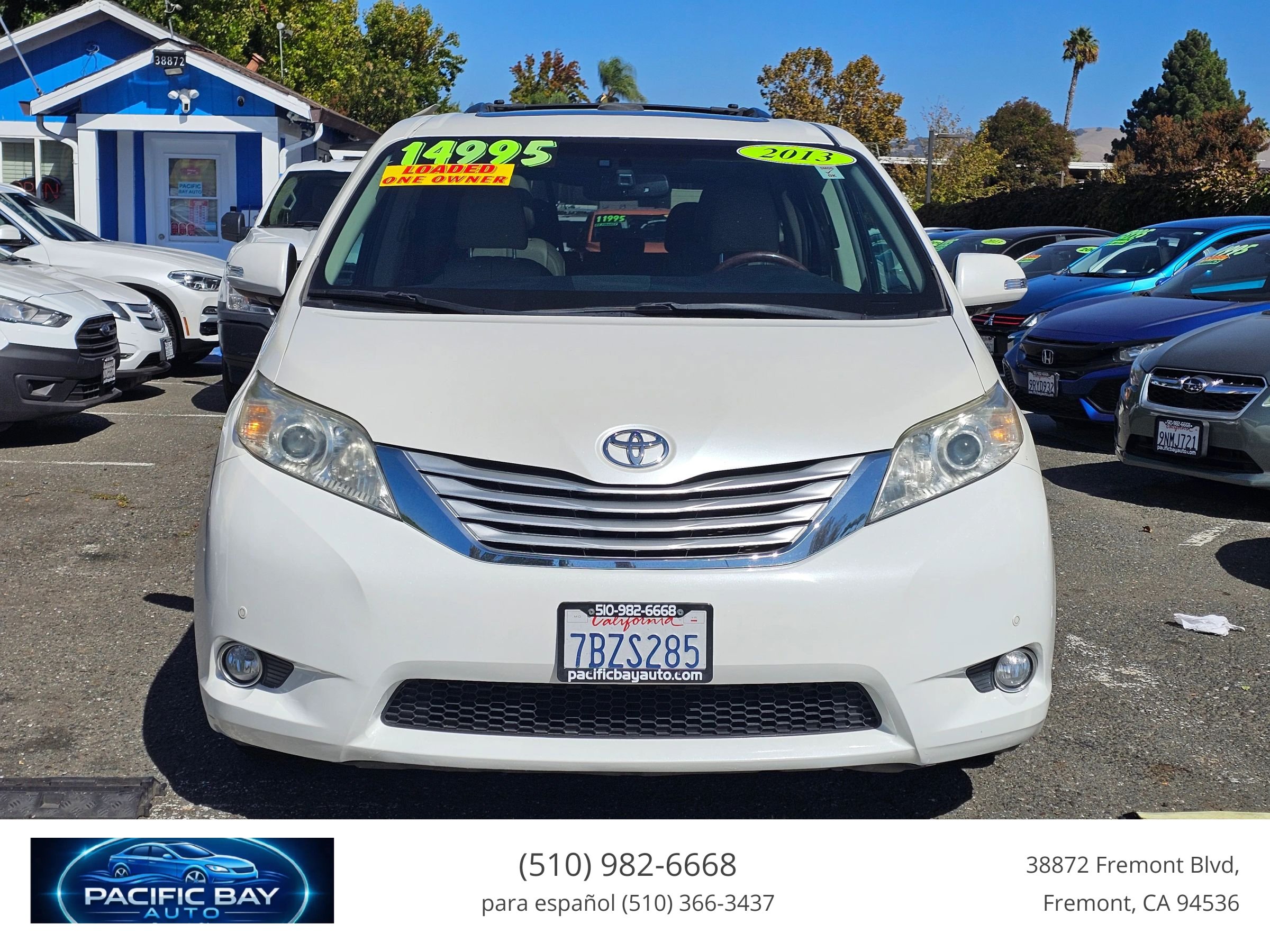 Used 2013 Toyota Sienna Limited w/ Premium Pkg FWD image 2