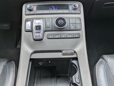 Used 2021 Hyundai Palisade Limited FWD image 19