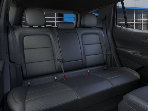 New 2027 Chevrolet Equinox LT w/ Convenience Package II FWD image 17