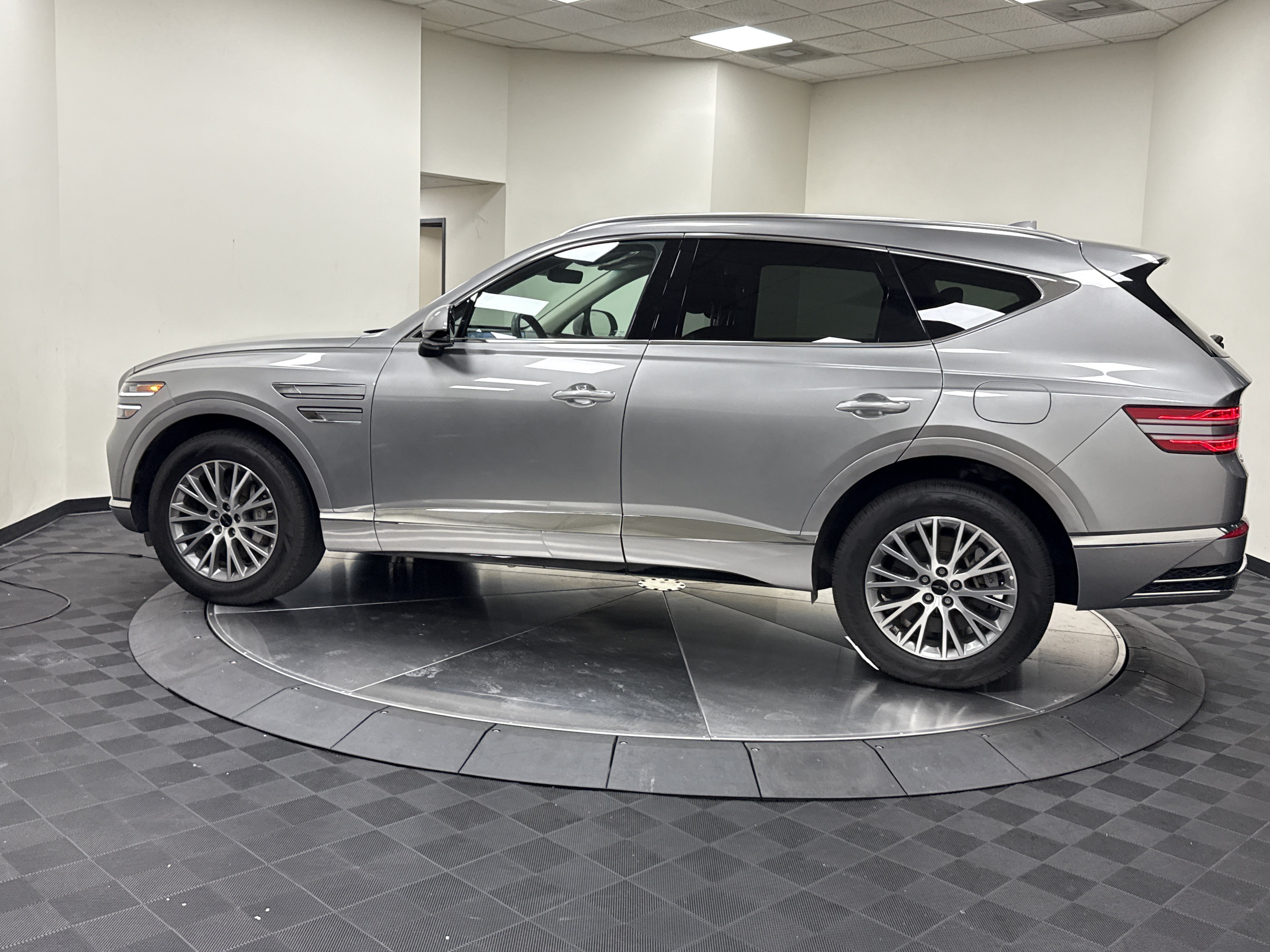 Used 2026 Genesis GV80 2.5T AWD/4WD image 4