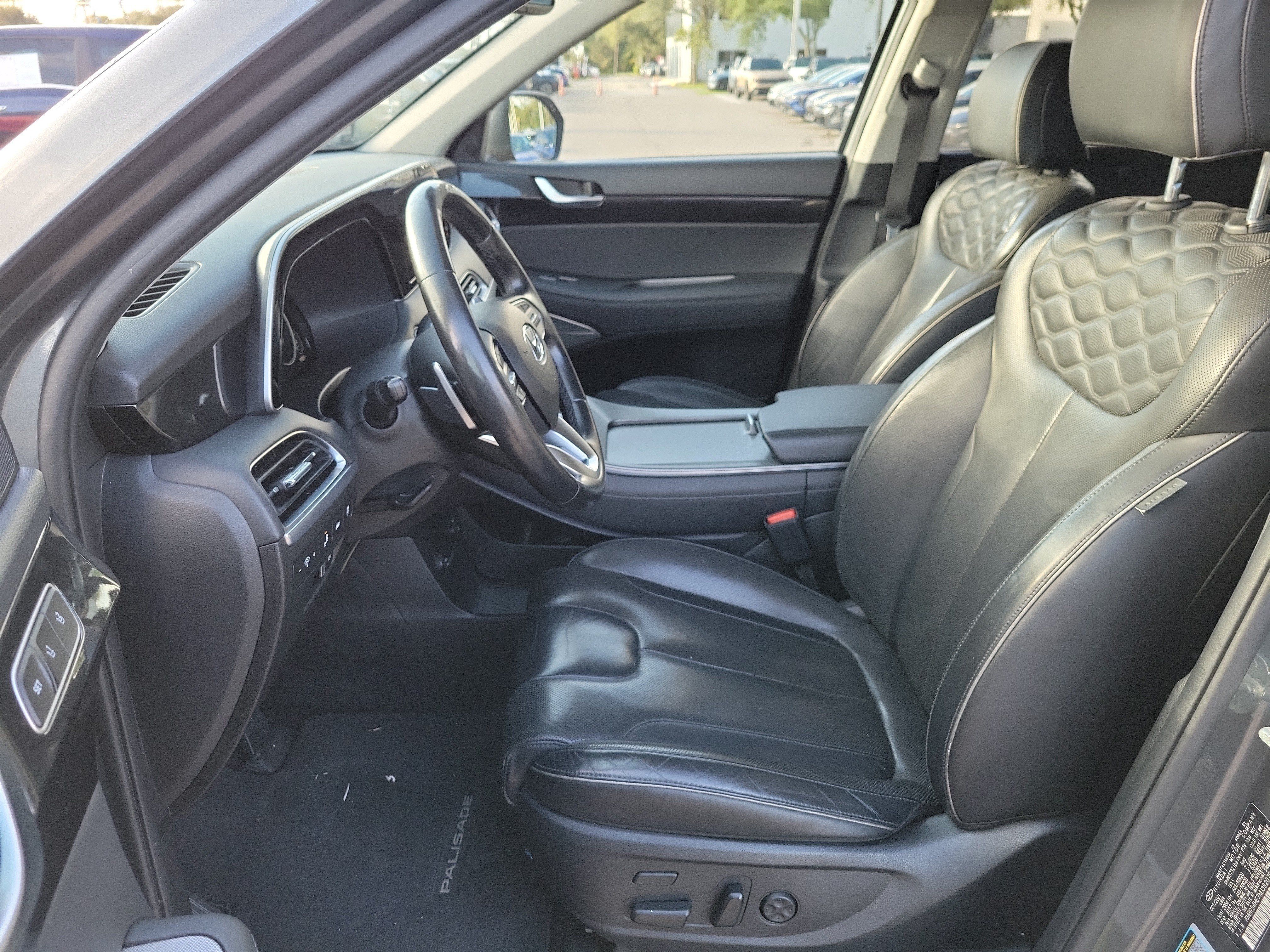 Used 2022 Hyundai Palisade Limited w/ Cargo Package FWD image 23