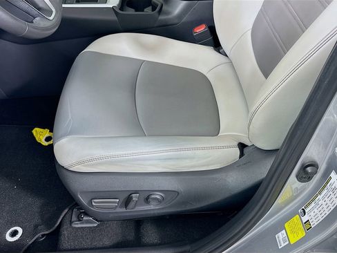 Certified 2019 Toyota RAV4 XLE Premium FWD image 19