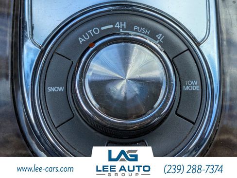Used 2017 Nissan Armada SV w/ Driver Package AWD/4WD image 28