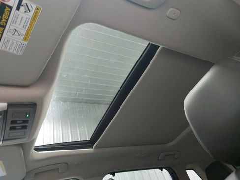 Used 2023 Nissan Rogue SV w/ SV Premium B Package image 30