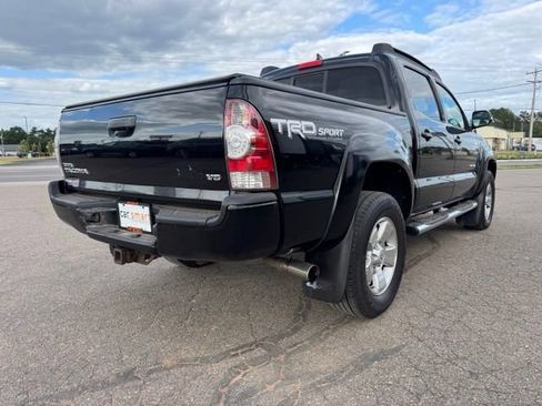 Used 2014 Toyota Tacoma 4x4 Double Cab w/ TRD Sport Package image 7