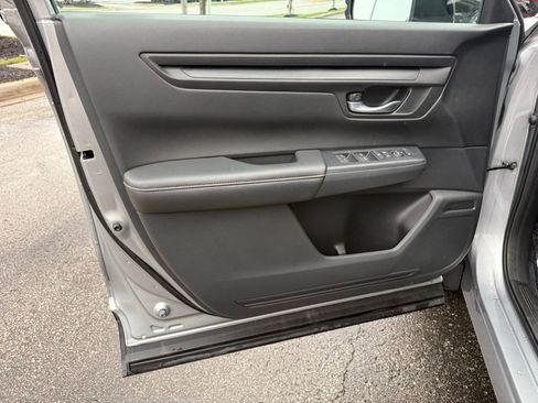 Used 2023 Honda CR-V Sport image 17