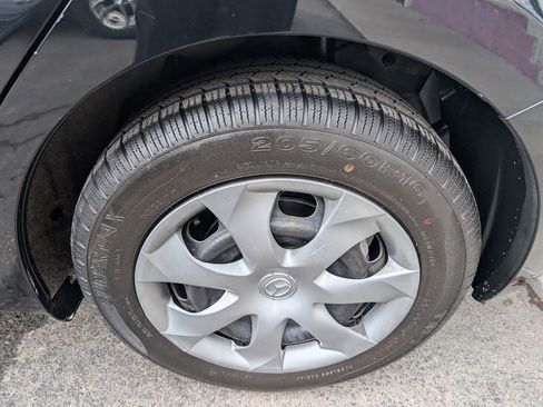 Used 2015 MAZDA MAZDA3 i Sport image 37