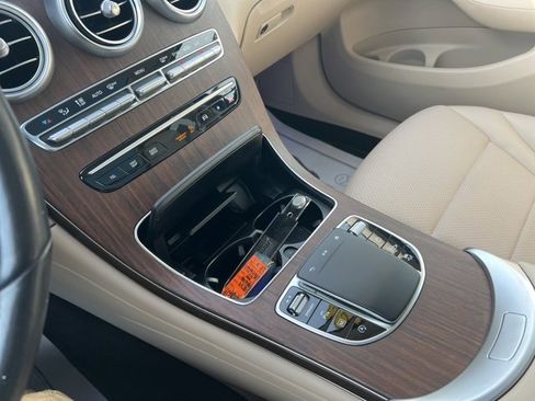 Used 2022 Mercedes-Benz GLC 300 4MATIC image 41