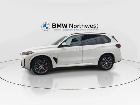 New 2026 BMW X5 xDrive40i w/ M Sport Package AWD/4WD image 10