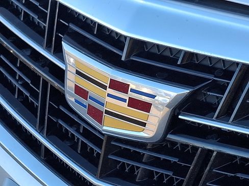 Used 2017 Cadillac XTS Luxury image 9