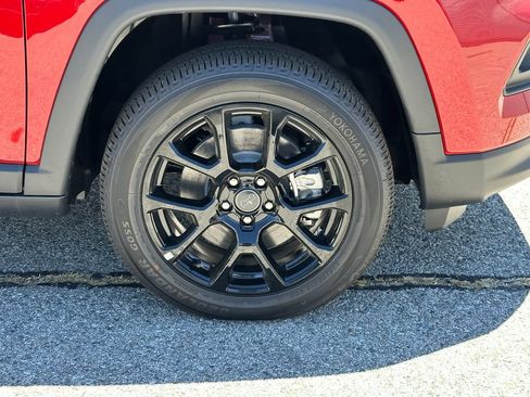 New 2026 Jeep Compass Latitude AWD/4WD image 11