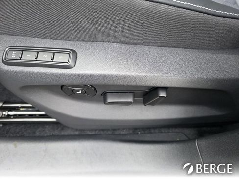 New 2026 Volkswagen Tiguan SEL R-Line image 14