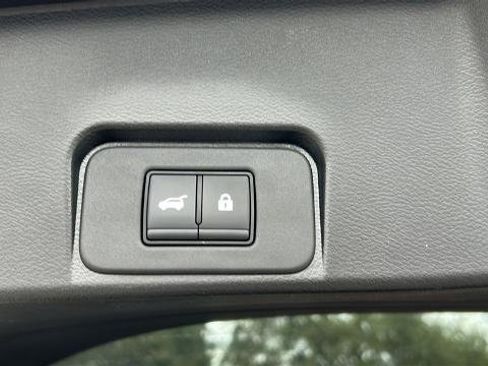 Certified 2023 Nissan Rogue SL w/ SL Premium Package image 25