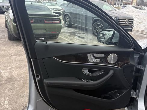 Used 2022 Mercedes-Benz E 450 4MATIC Sedan image 11