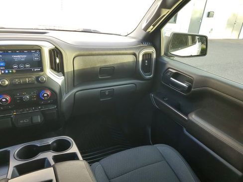 Used 2022 Chevrolet Silverado 1500 LT image 16