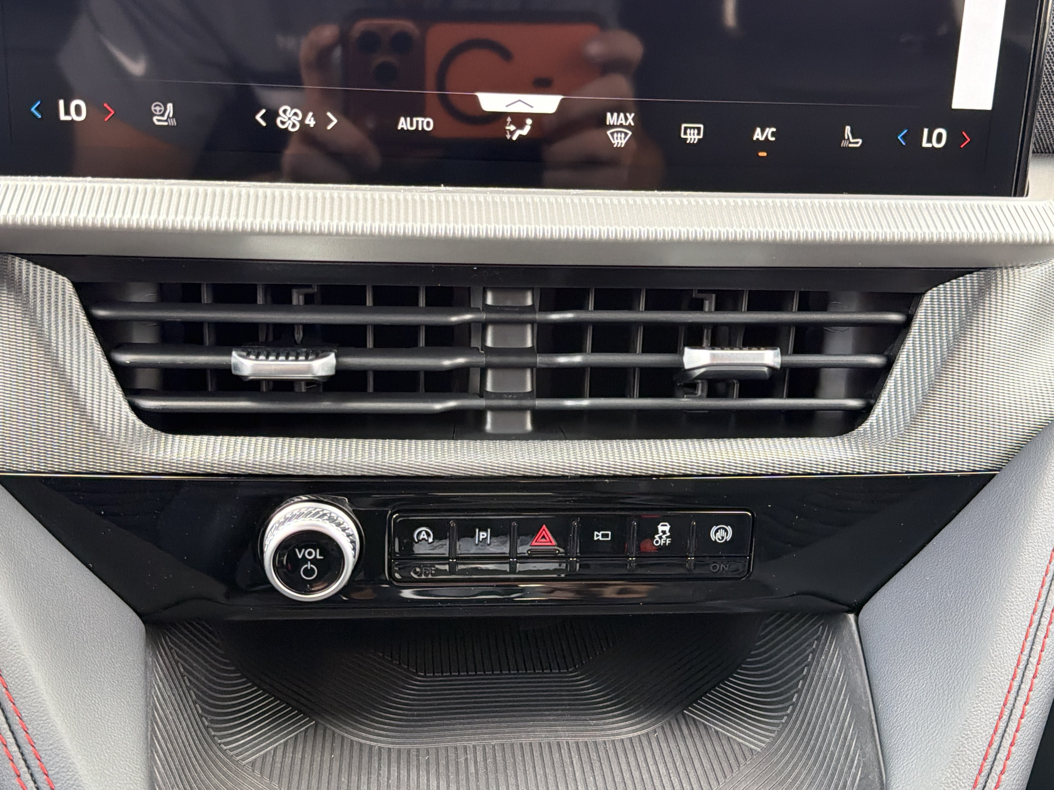 New 2027 Ford Explorer ST-Line AWD/4WD image 19