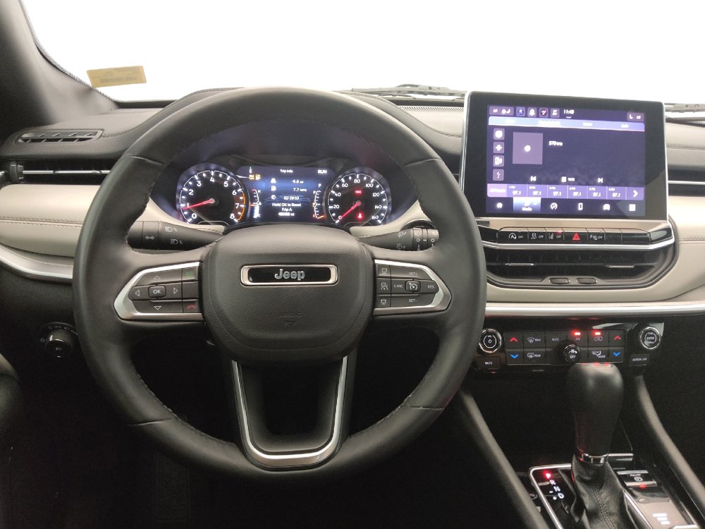Used 2025 Jeep Compass Limited AWD/4WD image 22