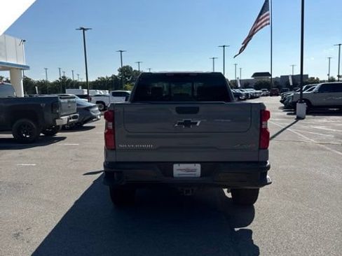 Used 2024 Chevrolet Silverado 1500 ZR2 w/ Technology Package AWD/4WD image 6