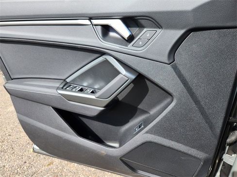 New 2025 Audi Q3 2.0T Premium image 22
