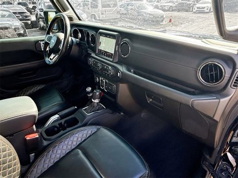 Used 2021 Jeep Gladiator Overland image 34