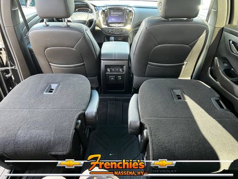Used 2023 Chevrolet Traverse LT w/ LT Premium Package AWD/4WD image 11