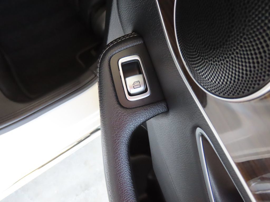 Used 2019 Mercedes-Benz C 300 4MATIC Sedan w/ Premium Package image 30