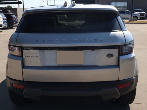 Used 2017 Land Rover Range Rover Evoque SE AWD/4WD image 6