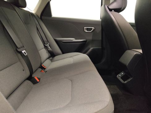 Used 2025 Kia K4 FWD image 19