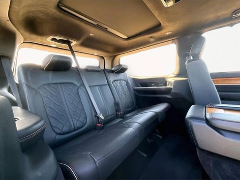 Used 2022 Jeep Grand Wagoneer Series III w/ Rear Seat Video Group 1 image 30