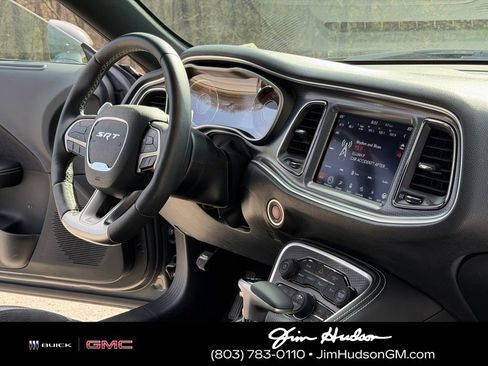 Used 2018 Dodge Challenger SRT Hellcat image 32