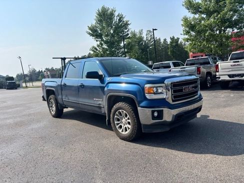 Used 2015 GMC Sierra 1500 SLE w/ SLE Value Package AWD/4WD image 4