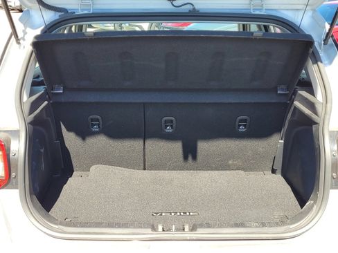 Certified 2025 Hyundai Venue SEL FWD image 33