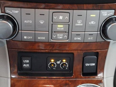 Used 2012 Toyota Highlander Limited w/ Tow Pkg AWD/4WD image 28
