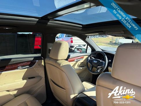 Used 2017 Cadillac XT5 Luxury w/ Driver Awareness Package image 19