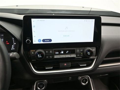 Used 2024 Toyota Grand Highlander XLE image 8