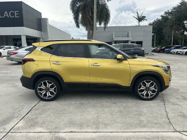 Certified 2023 Kia Seltos SX w/ SX Sunroof Package AWD/4WD image 5