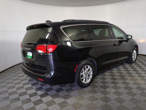 Used 2021 Chrysler Voyager Lxi FWD image 10