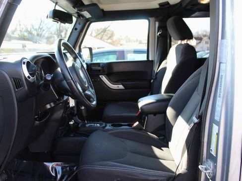 Used 2016 Jeep Wrangler Unlimited Sahara w/ Dual Top Group image 20