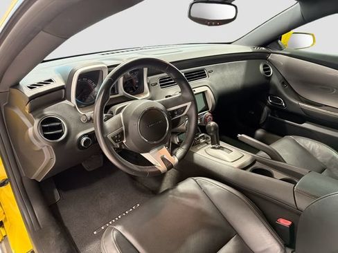 Used 2010 Chevrolet Camaro SS w/ LPO, Ground Effects Package RWD image 8