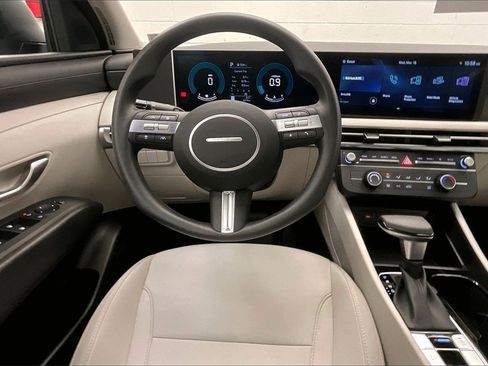 Certified 2026 Hyundai Tucson SE image 4