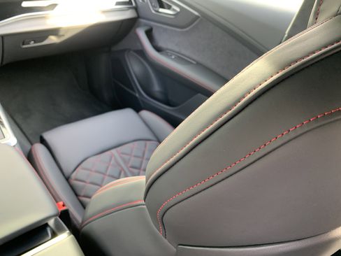 New 2026 Audi SQ8 Prestige image 16