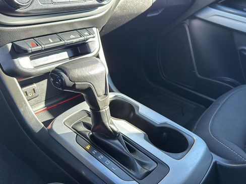 Used 2020 Chevrolet Colorado LT image 24