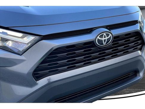 Used 2025 Toyota RAV4 XLE FWD image 53