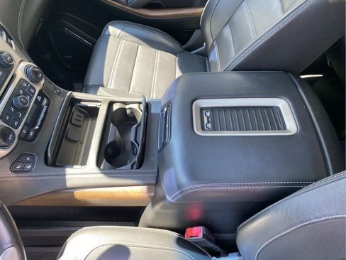 Used 2019 GMC Yukon Denali AWD/4WD image 17