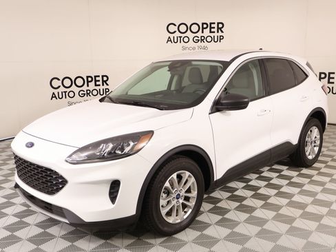 Used 2022 Ford Escape SE FWD image 9