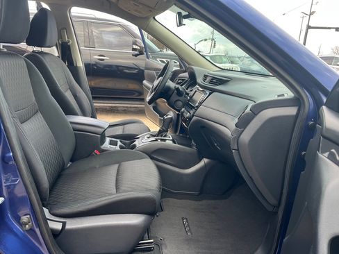 Used 2019 Nissan Rogue SV FWD image 13