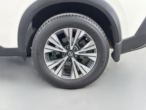Used 2021 Nissan Rogue SV FWD image 28